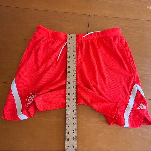 Adidas XL NWT orange climate, cool runners athletic basketball shorts - Picture 4 of 12